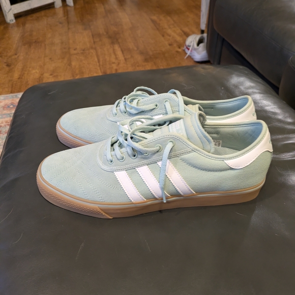 Adidas Men's Mint Green Sneakers with White Stripes - Picture 5 of 9